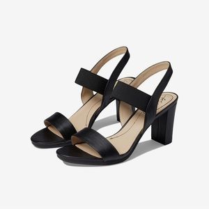 Lifestride aloha black sandal heels in size 7